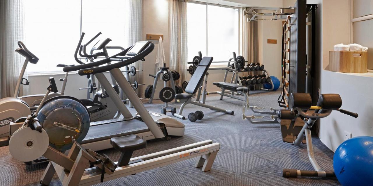 The Bay Hotel Кейптаун Экстерьер фото A typical gym